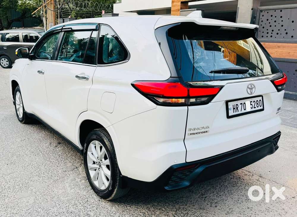 Toyota Innova Hycross 2.0 Vx (o) Hybrid 7 Str, 2025, Petrol
