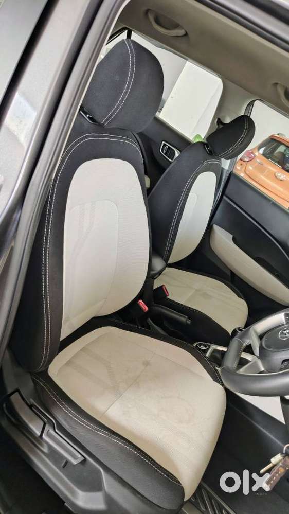 Hyundai Venue 1.0 S (o) Turbo Dct, 2022, Petrol