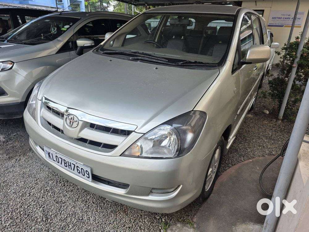Toyota Innova 2.5 Vx 8 Seater Bs Iv, 2008, Diesel
