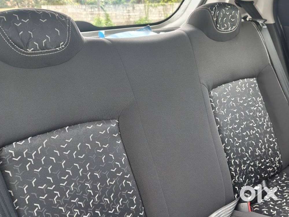 Tata Tiago 1.2 Revotron Xt (o), 2022, Petrol