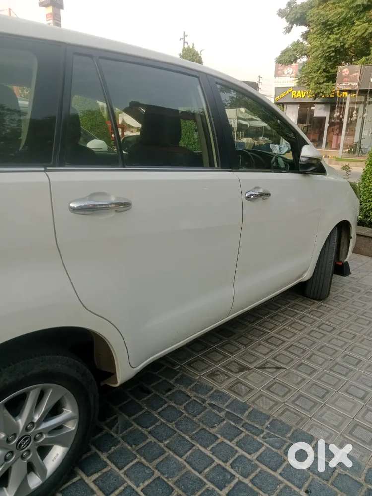 Toyota Innova Crysta 2019