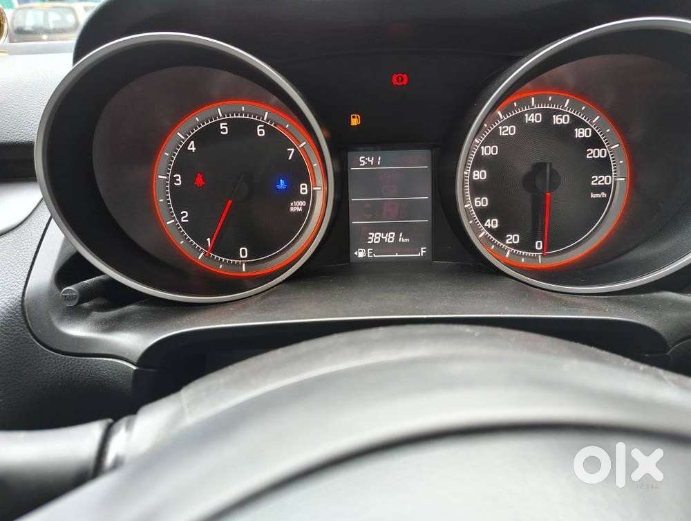 Maruti Suzuki Swift Vxi + Manual, 2023, Petrol