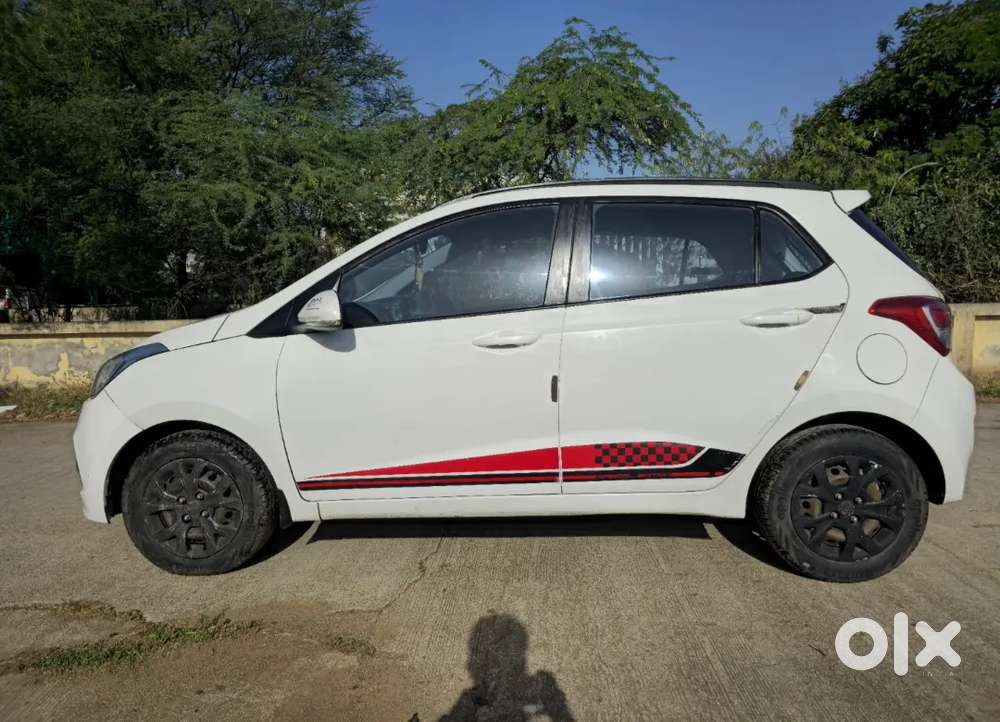 Anniversary Model Grand I10 Prime (special Edition - Red & Black)
