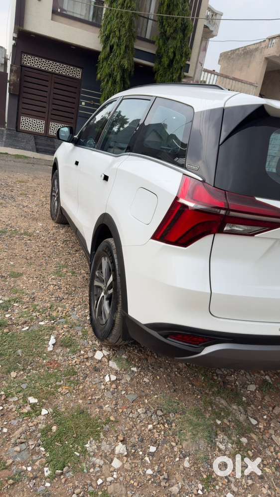 Mahindra Xuv700 Diesel Mt 2024