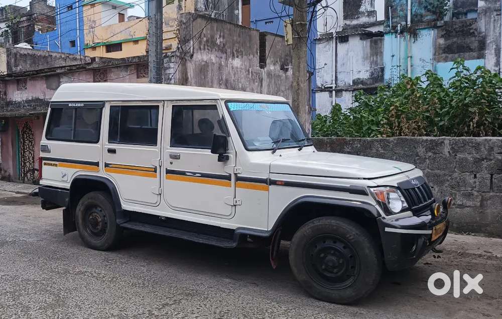 Bolero 2016 9 Seater