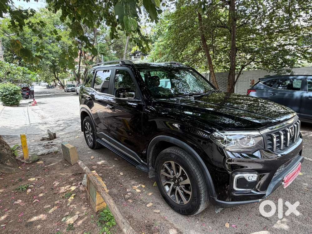 Scorpio N Z8l At Diesel 2025  6800km  4yr Warranty  Single Owner