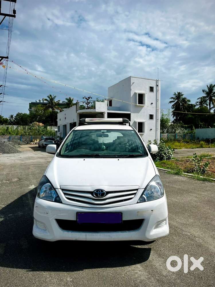 Toyota Innova 2011 Diesel Well Maintained