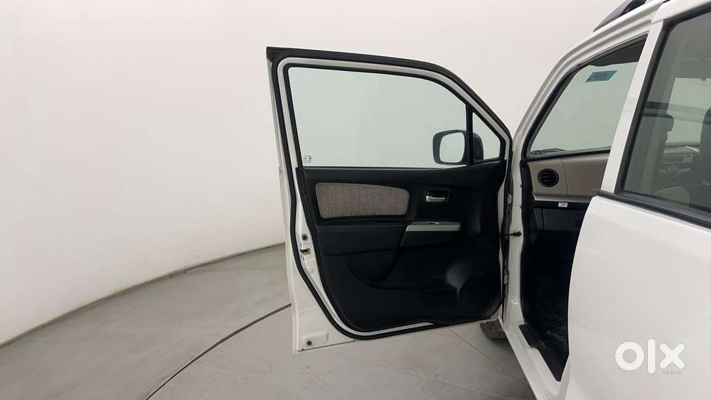 Maruti Suzuki Wagon R 1.0 Vxi Amt, 2016, Petrol