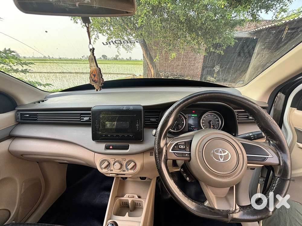 Toyota Rumion S Cng 2025