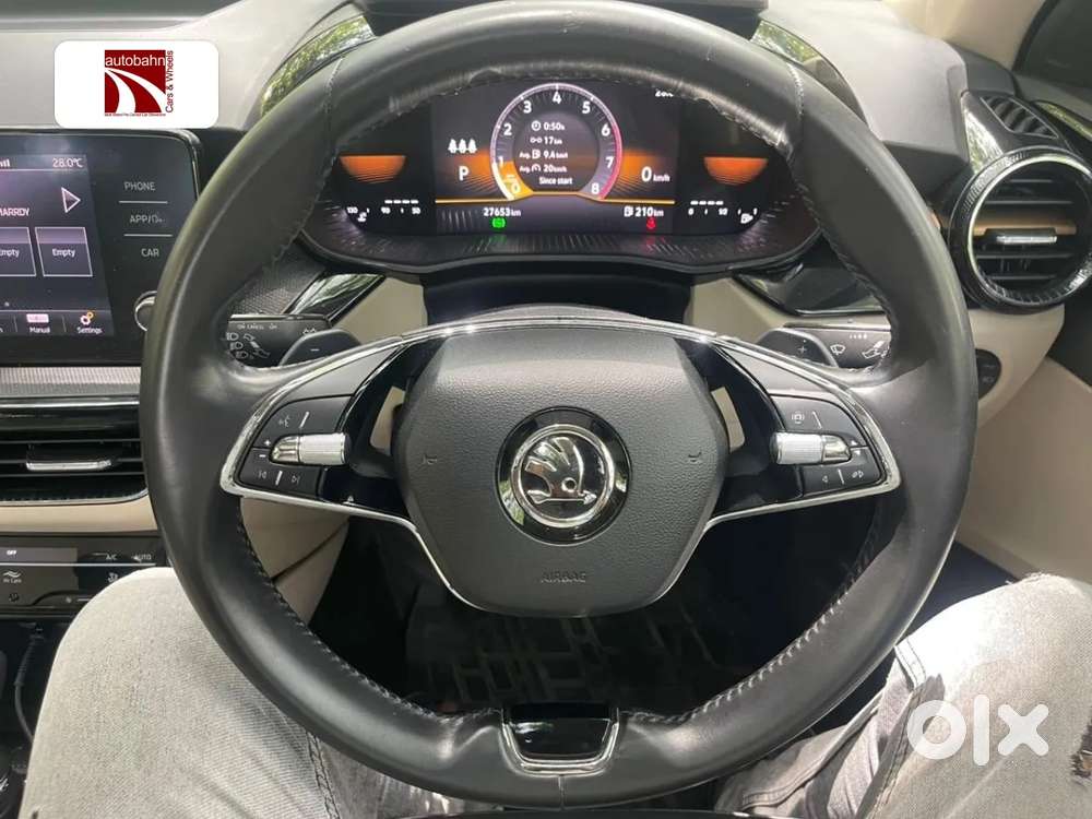 Skoda Slavia Style 1.0l Tsi At, 2023, Petrol
