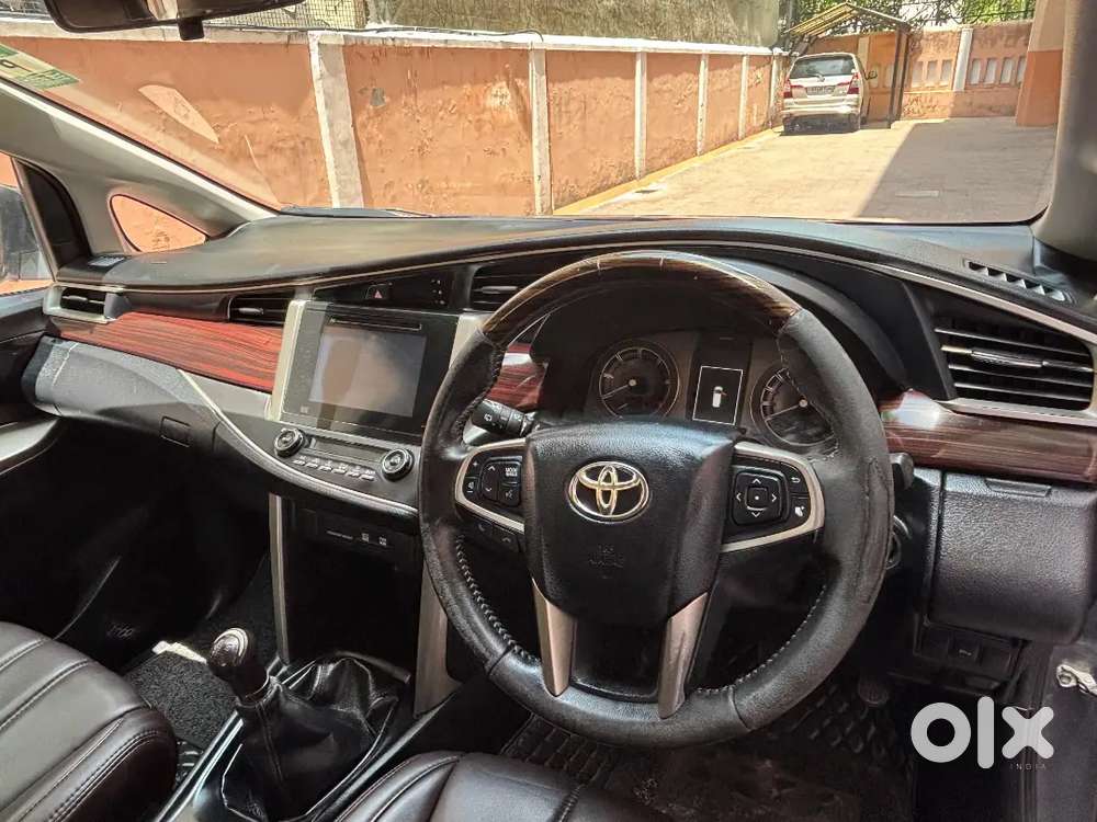 Toyota Innova Crysta 2.4v Diesel 2016  Single Owner  Rj14 Registered