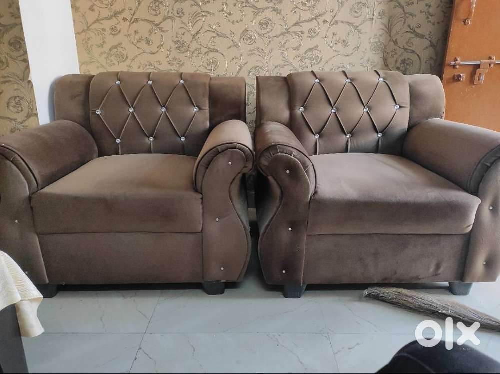 5 seat sofa set in excellent condition