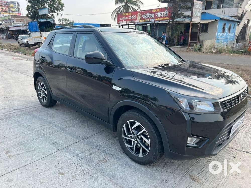 Mahindra Xuv300 2024 Diesel Well Maintained
