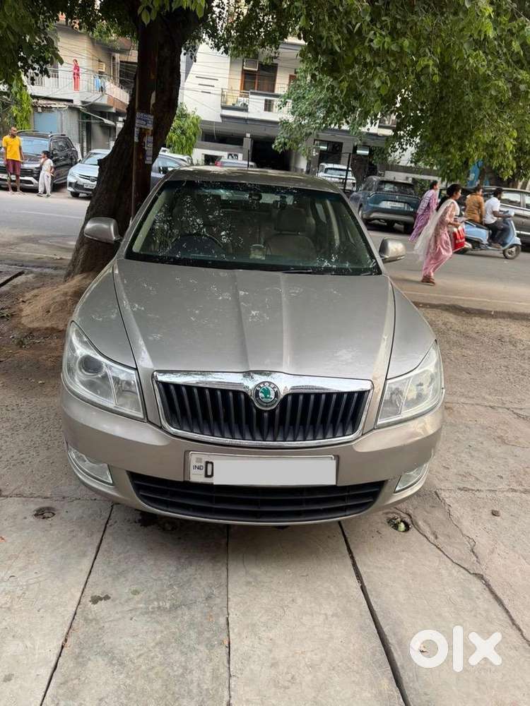 Skoda Laura 2011 Petrol 37000 Km Driven