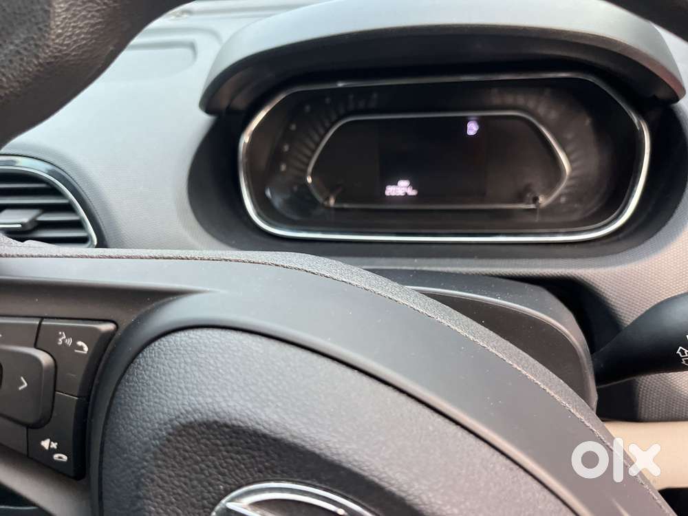 Tata Tiago 1.2 Revotron Xza Plus Amt, 2022, Petrol