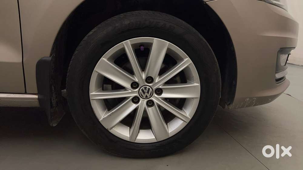 Volkswagen Vento 1.2 Tsi Highline At, 2017, Petrol
