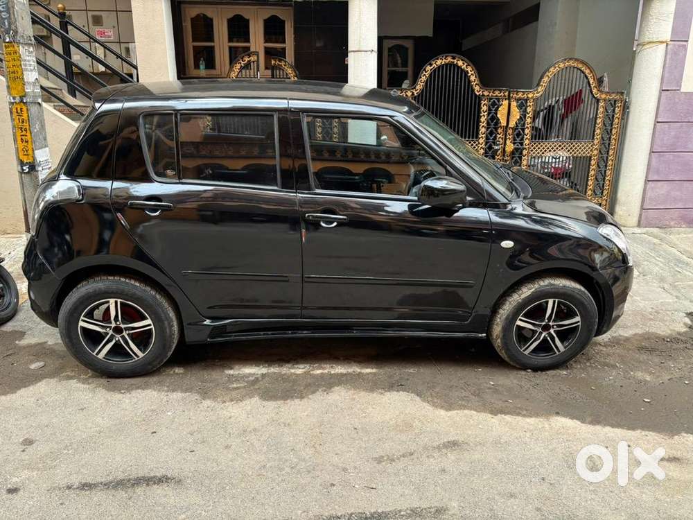 Maruti Suzuki Swift 2007 Diesel 132000 Km Driven