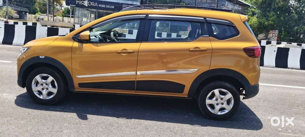 Renault Triber Rxz, 2019, Petrol