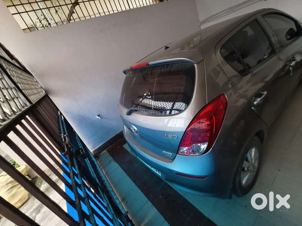 Hyundai I20 Asta Petrol 2012