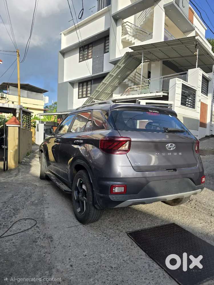 Hundai Venue  Diesel  2019  32000 Km