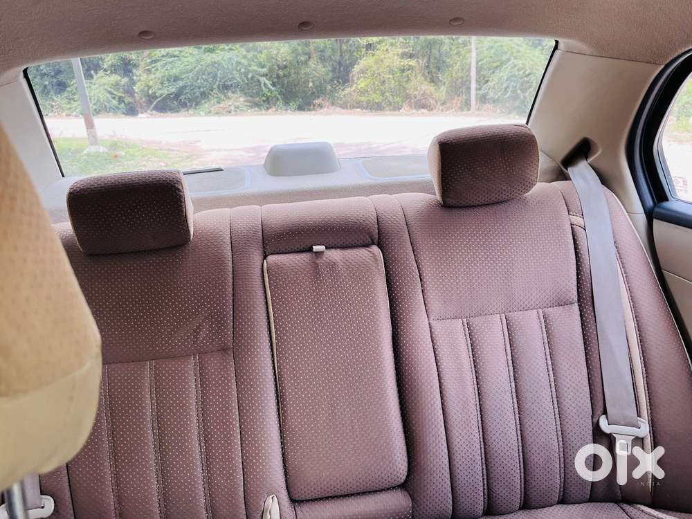 Maruti Suzuki Swift Dzire, 2012, Petrol