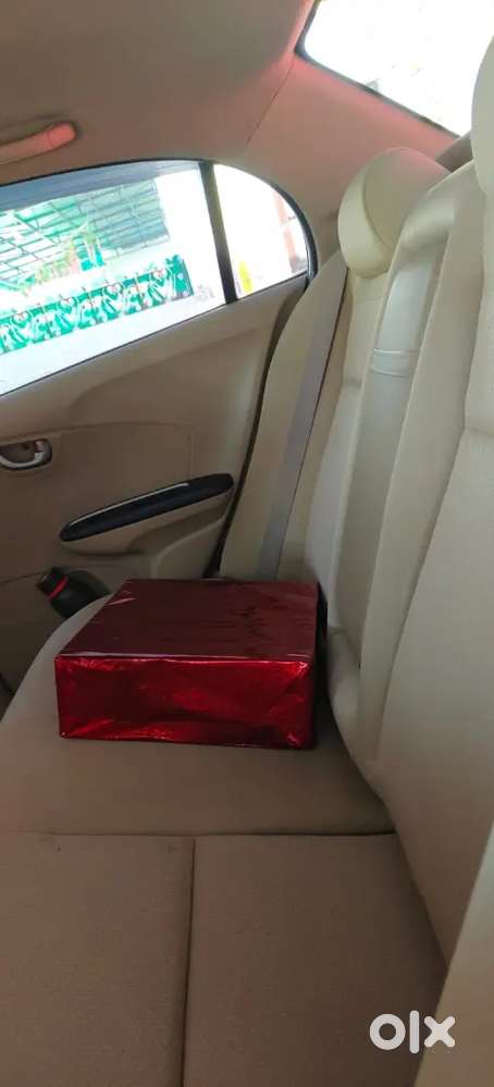 Honda Amaze 2016 Top Model Diesel 94000 Km Driven