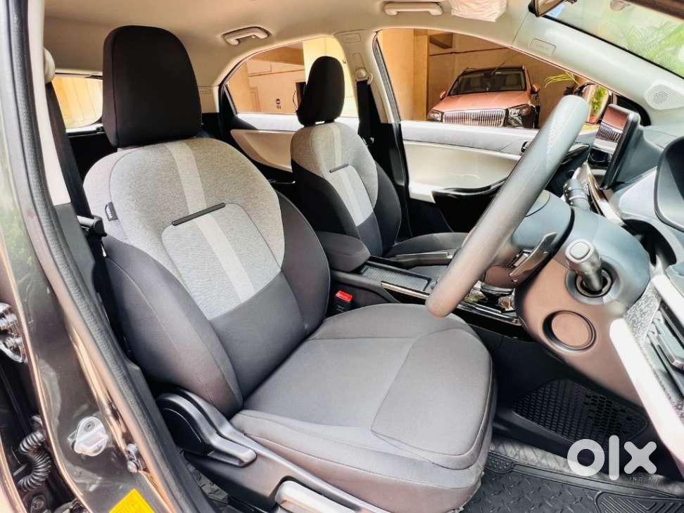 Tata Nexon Creative 1.2 Revotron Petrol 6 Amt, 2025, Petrol