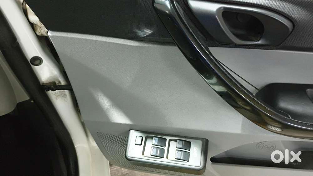 Tata Tiago Xe, 2020, Petrol