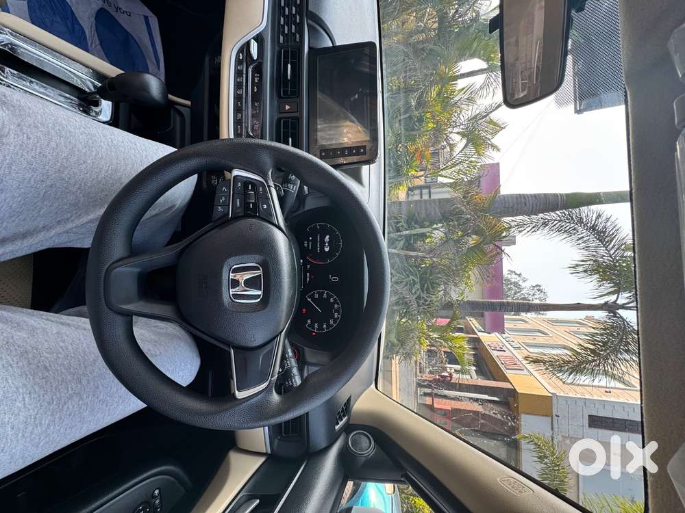 Honda Amaze 2025 Petrol 5500 Km Driven