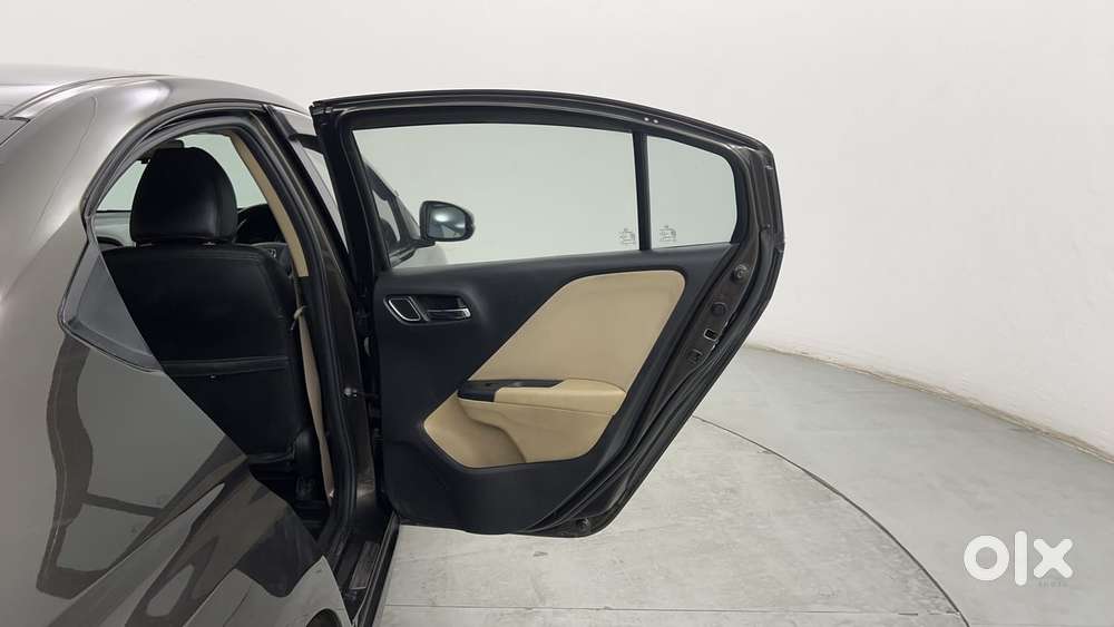 Honda City I-vtec V, 2022, Petrol