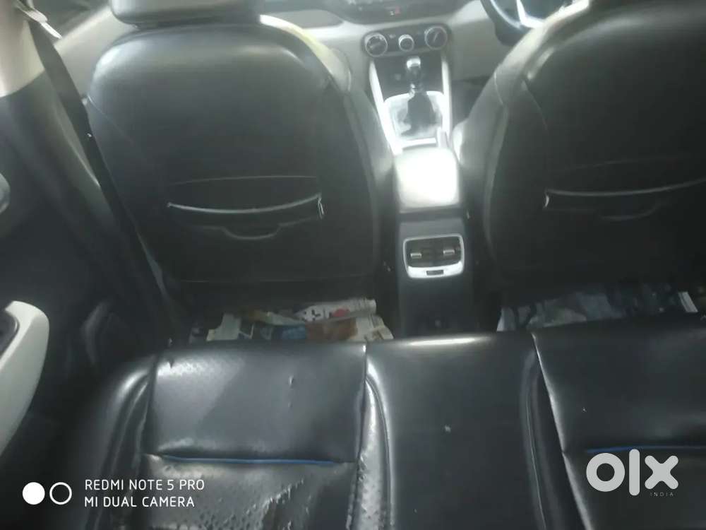 Hyundai Venue 2024 Petrol Well Maintained With Sunroof