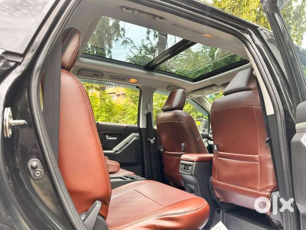 Toyota Innova Hycross 2.0 Vx (o) Hybrid 7 Str, 2024, Petrol