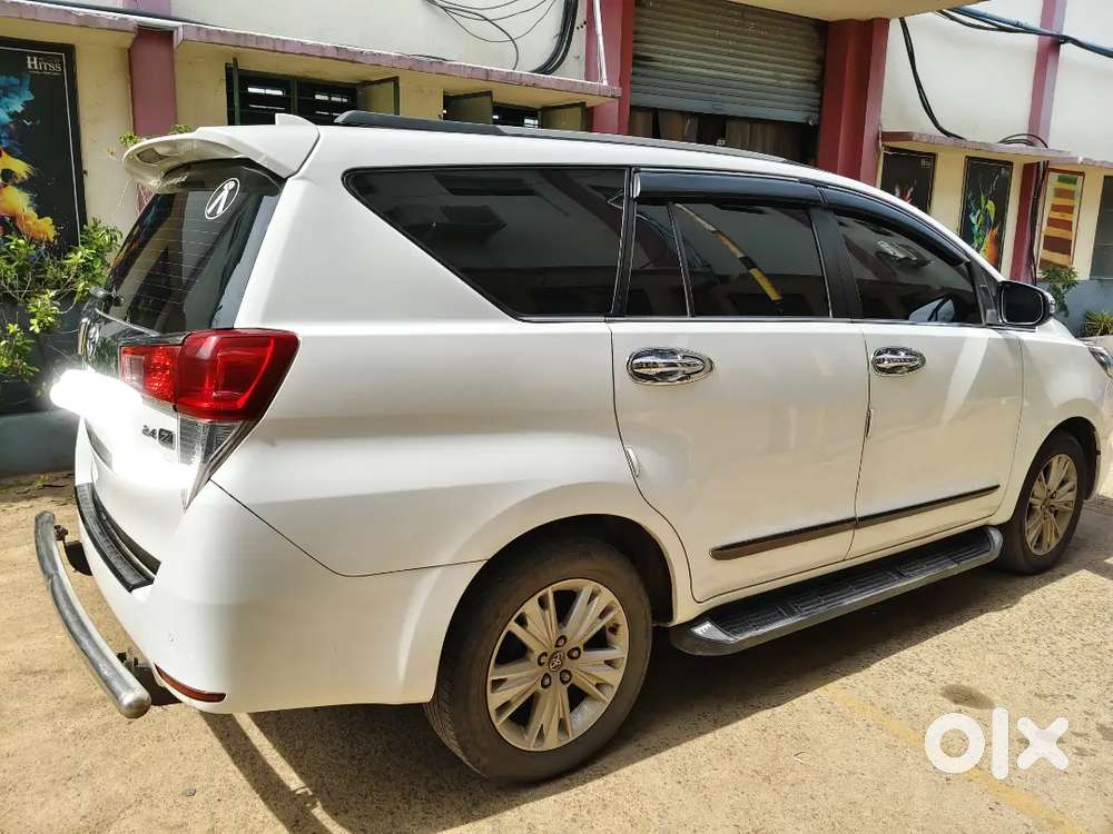 Toyota Innova Crysta 2.4 7 Str 2019