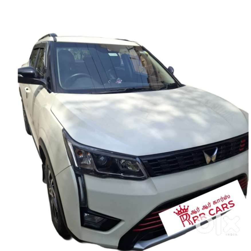 Mahindra Xuv300 W8, 2023, Petrol