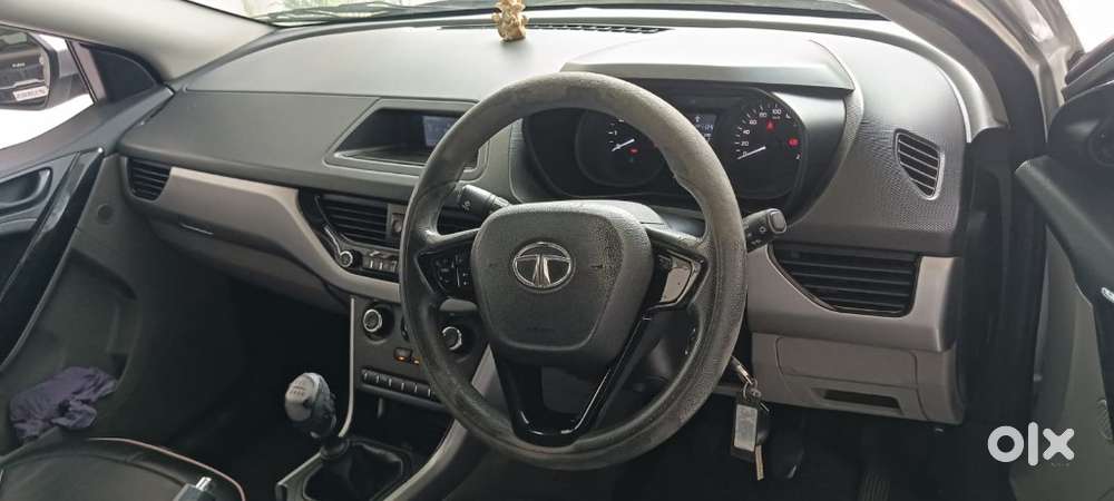 Tata Nexon 1.5 Revotorq Xm (s), 2018, Diesel