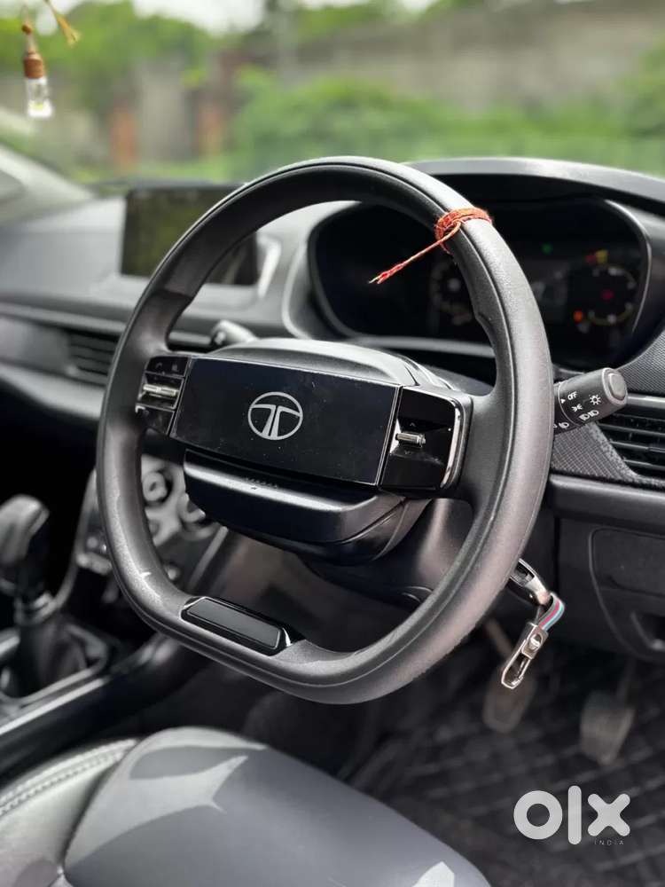 Tata Nexon, 2025, Petrol