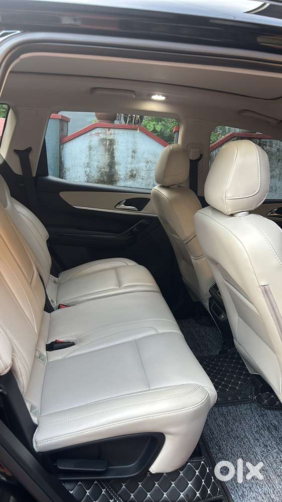 Mahindra Xuv700 2025 Diesel 11000 Km Driven