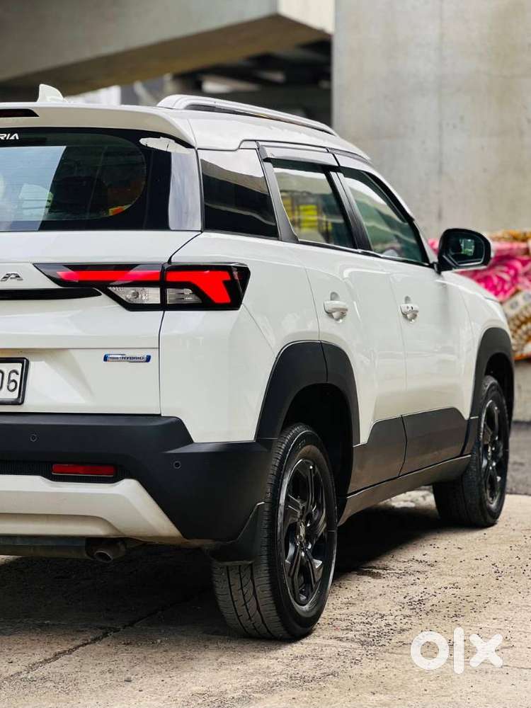 Maruti Suzuki Brezza 1.5 Zxi Smart Hybrid, 2022, Petrol