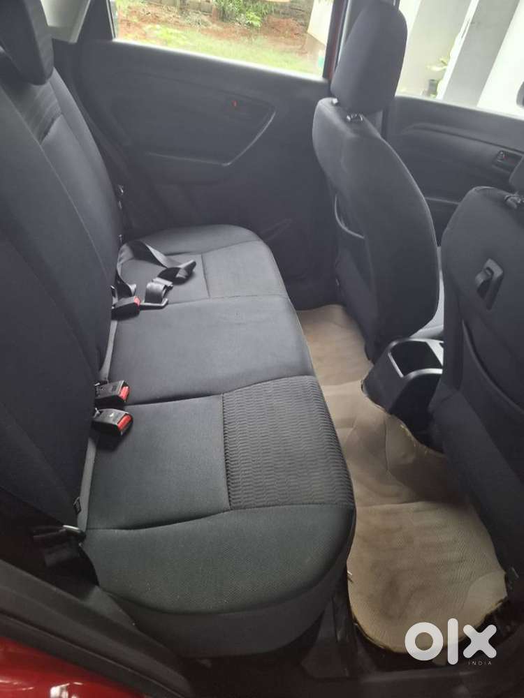 Maruti Suzuki Brezza 1.5 Vxi At Smart Hybrid, 2021, Petrol