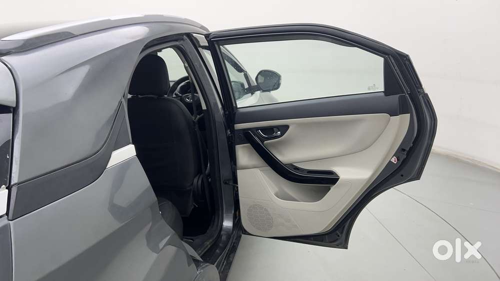 Tata Nexon Xz Plus (hs), 2022, Petrol