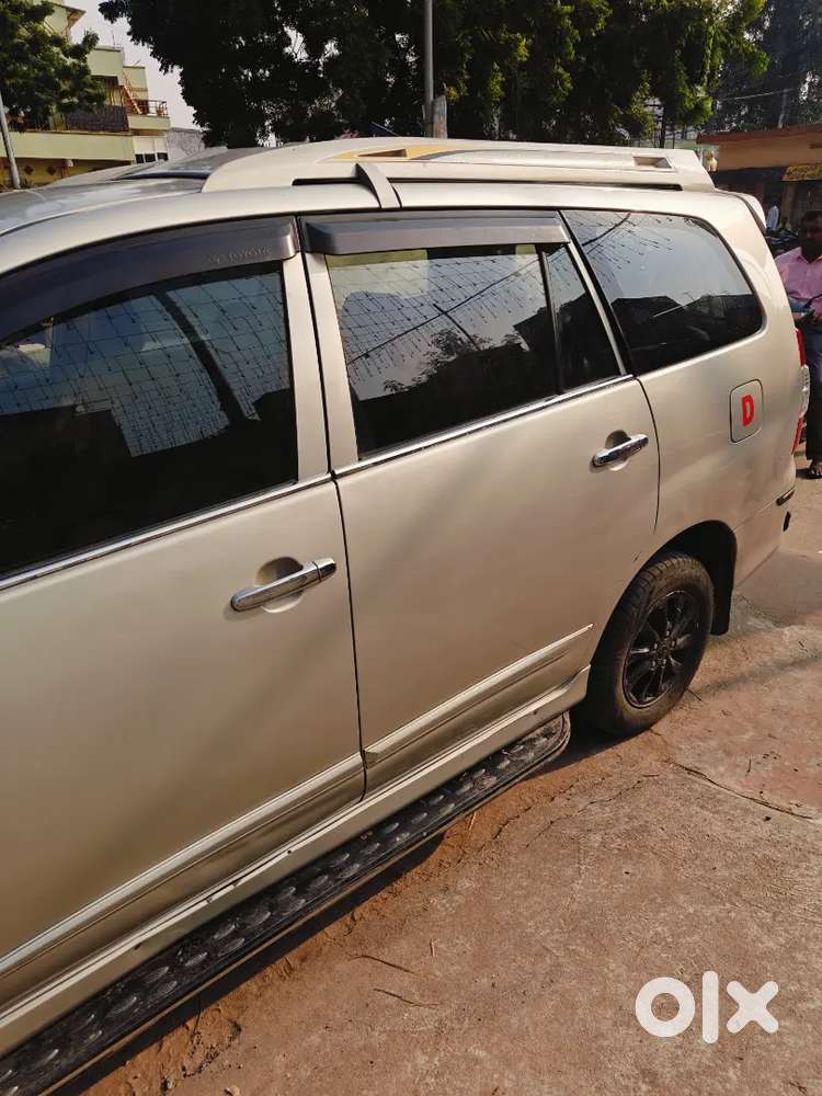 Toyota Innova 2016