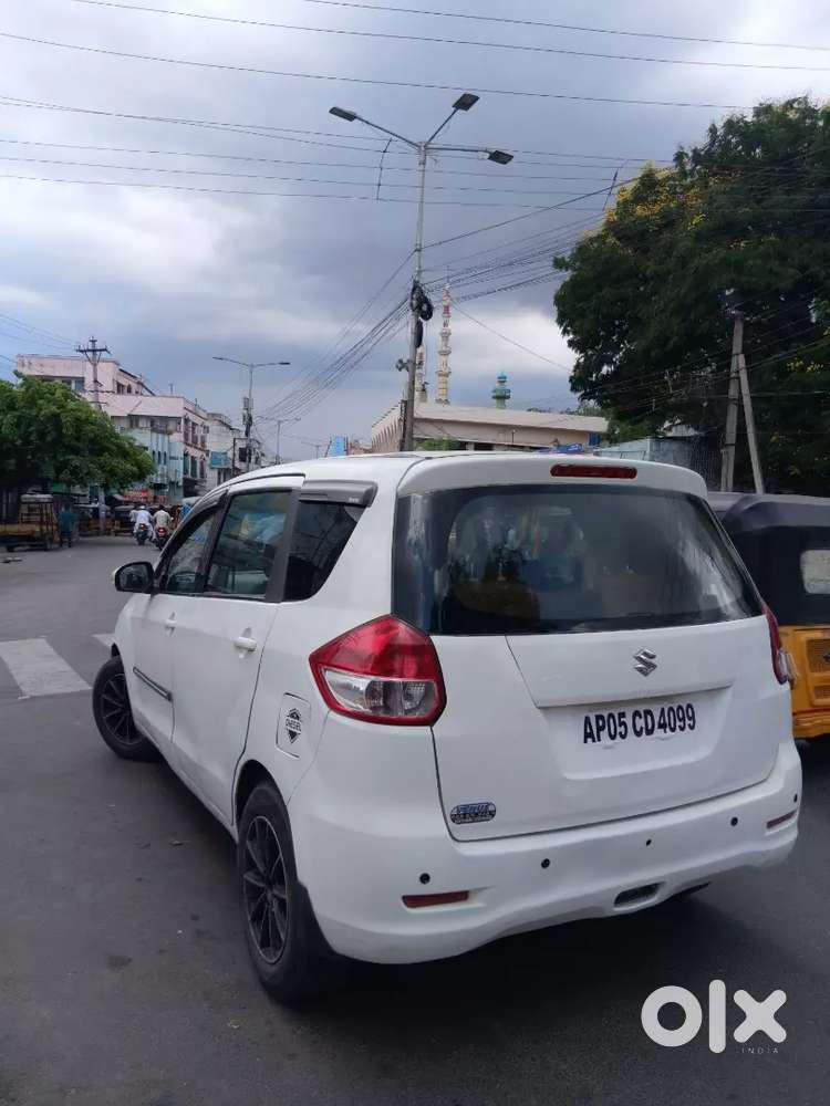 Maruti Suzuki Ertiga 2012