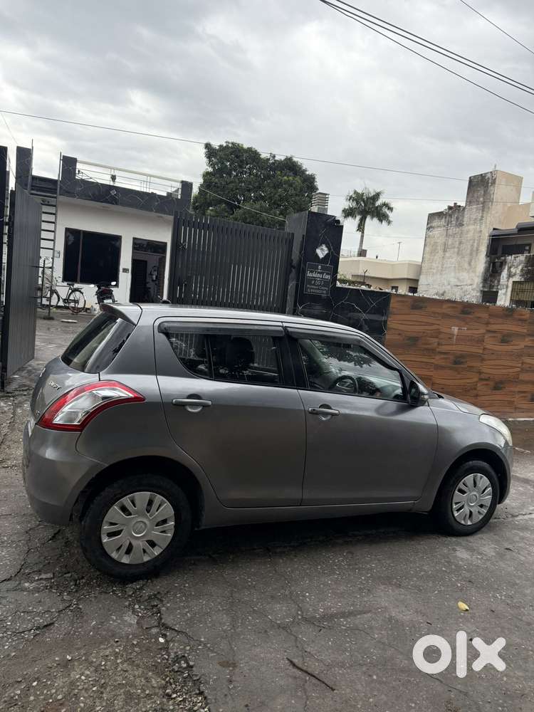 Maruti Suzuki Swift Vxi Optional, 2013, Petrol