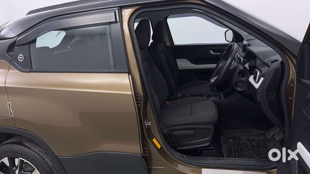 Tata Punch 1.2 Revotron Creative Amt Dual Tone, 2023, Petrol
