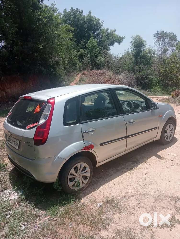 Ford Figo Titanium 2011