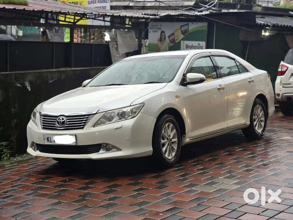 Toyota Camry 2.5 G 2013