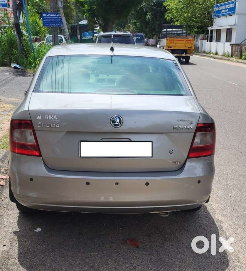 Skoda Rapid 1.6 Mpi Ambition, 2013, Petrol