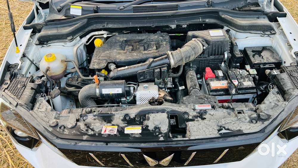 Mahindra Xuv 3xo 2025 Petrol 8000 Km Driven