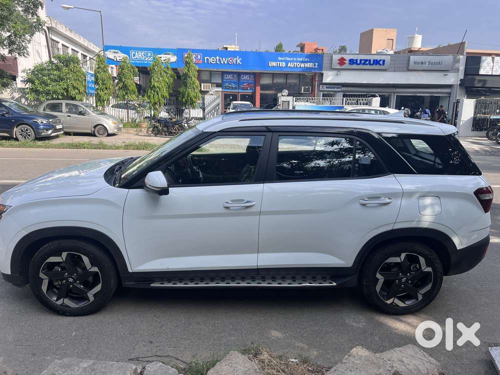 Hyundai Alcazar 2.0 Platinum (o) Petrol At 7 Str, 2022, Petrol