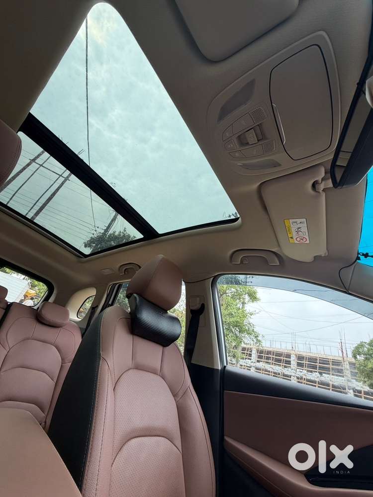 Mg Hector Plus 7 Seater 26k Km Driven